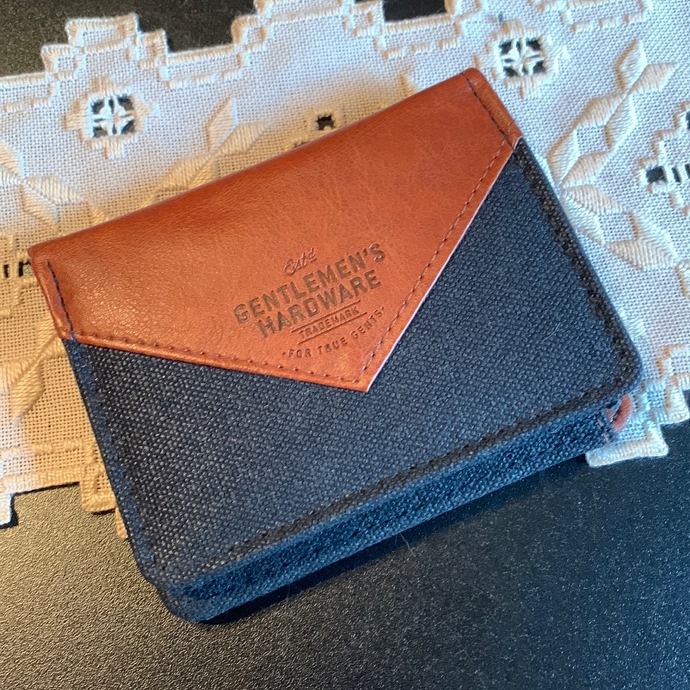 3/25$ Wallet